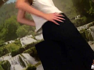 Helping to remove super tight skinny jeans