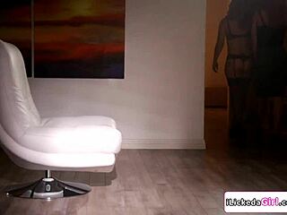 i redhead lesbian facesittin my petite blonde girlfriend