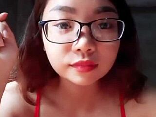 Em Ỏ Vú Mướp Sệ