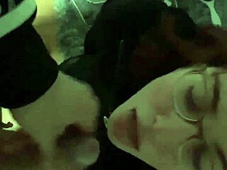 Mi perrita obediente ama chuparmela en deepthroat cumshot