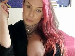 Garota Sensual Fumando E Provocando Smoking Fetish