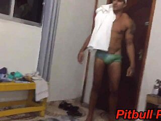 Reality Amateurs Engage in Heavy Anal Assfucking Session