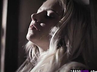 I caught my stepmom gettin' pussy penetration from Riley Star