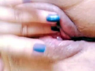 Teen Amateur Receives Relaxing Massage On Webcam