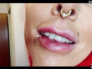 anni angel getting close to her pussy while masturbating on webcam