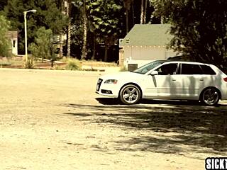 クリステン・スコットがお義父さんに巨大チンポに口を当ててほしいって？