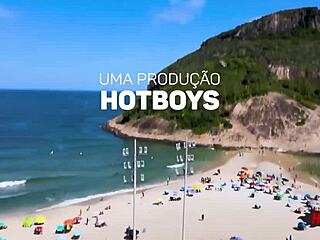 dei para os novinhos cariocas com pauzão no cu