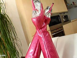 Solo fingering session with Billy Raise on Give Me Pink 😏