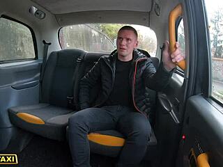 女假出租车司机大天然奶子支配顾客操