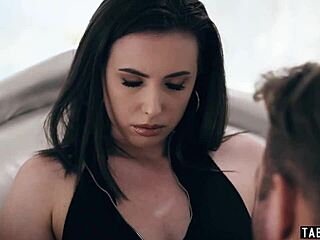 Frate, fratele vitreg din pușcărie o fute tare pe sora vitregă timidă!