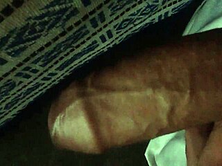 joven caliente se masturba con pasión intensa 😍