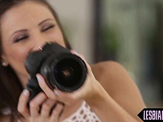 i licked my gf's pussy till she orgasmed while masturbating