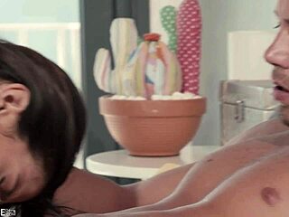 สาวสเปนร้อนแรง เพเนโลพี เย็ดแตกโดนฉีดจิ๊ซ!