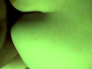 asiática gordinha geme alto com namorado tarado