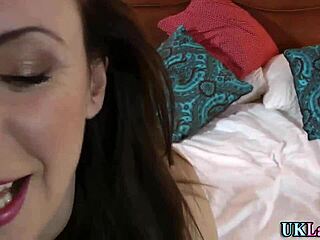 Masturbating mature slut in lingerie and heels