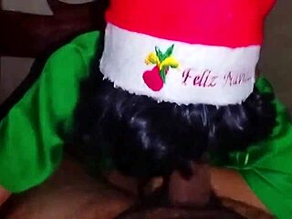 la elfa navideña me da un regalo increíble! 🎅