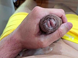 Piroca babada gostosa in homemade bisexual neighbor scene