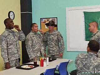 Vášnivý gay sex s instruktorem