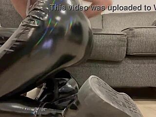 I rub my ass in shiny latex boots