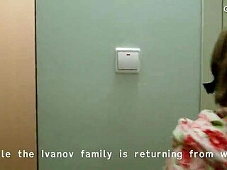 Megbasztam azt a 18+ tinilányt kutyapózban és jól lenyaltam a punciját