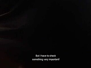 Dövmeli Milf İlk Randevuda Genç Adamı Sikip Boşaltıyor