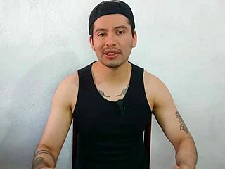 convenci a mi compañero hetero casado de mamarle su vergota de 20cm en el trabajo, se vino en mi boca