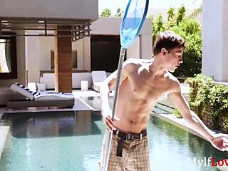 Ariella ferrera fucks her pool cleaning boy 😏