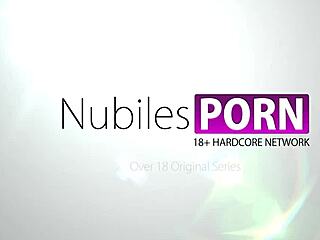 와, 네 다리 사이에 저 거대한 좆이 들어갈 거라고 믿을 수 없어...