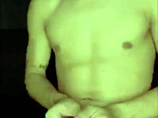 Gay Solo Hand Action with Intense Finish