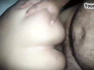 la vecinita me invita a su habitacion for massage with mature horny ass