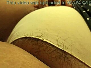 Milf Wife's Cameltoe Exposed in Tight Amateur Clip