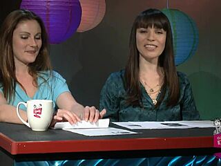 dana and samantha grill jelena jensen backstage