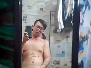 i am vietnam gay top suckin big cock with condom on