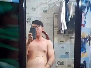 i am vietnam gay top suckin big cock with condom on