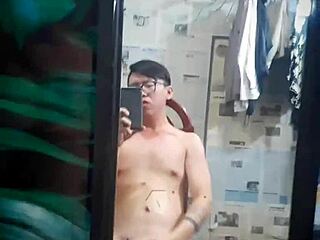 i am vietnam gay top suckin big cock with condom on