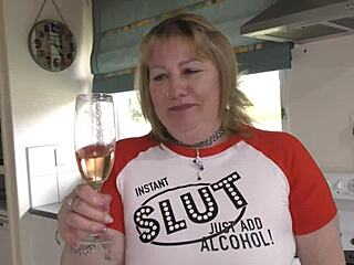 Trashy NZ Milf Takes Brutal Birthday Anal Creampie