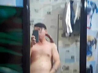 i am vietnam gay top suckin big cock with condom on