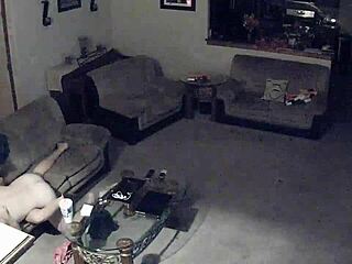 Cítím se tak ublížená, manželka podvádí na skryté kameře