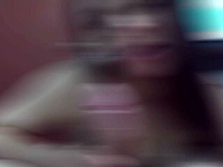 このベネズエラ美女を安く雇って最高のフェラを体験