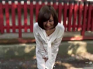 I take the smiling kozue aona on a POV hot spring trip