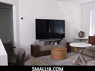 Freya von Doom เป่าควยให้ตอนพักครึ่งสนาม