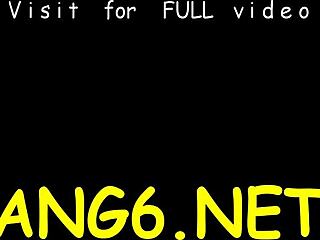 Güzel Genç Orospu Amatör Adamla Vahşi Köpek Pozisyonunda Sikilmekten Zevk Alıyor