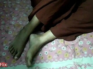 husband enjoys romance with sexy wife in desi couple