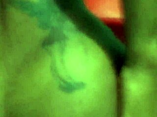 Moja kurvička manželka sa drká v moteli tak dobre