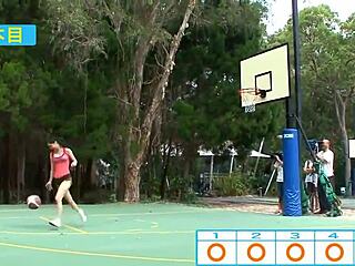 สาวญี่ปุ่นน่ารักใส่บิกินีเซ็กซี่โชว์หน้าอกใหญ่