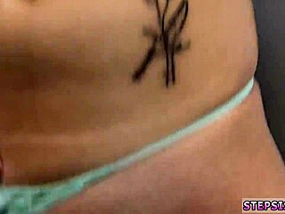 Hej, chytil jsem tě s velkoprsou teenagerkou 18+ a ruskou amatérkou! Co dál?