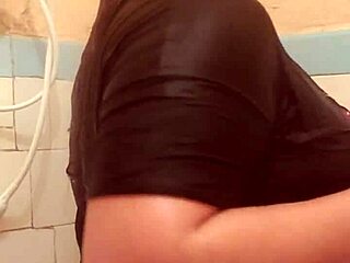 Fetish Strange Wet Arm Part 1