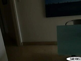 Petite Teen Amateur In Reality Shaved Pussy Missionary Cumshot With Stepbro