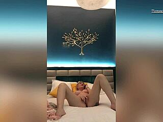 Passionate milf fondles wet pussy on camera?