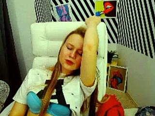 Alicebush Enjoys A Relaxing Solo Moment